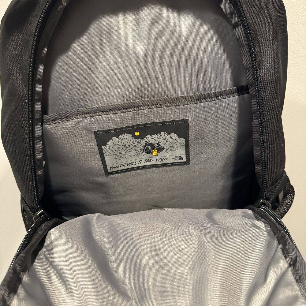 NWT North Face Jester Backpack Black FlexVent Laptop School Travel Daypack Hike - Picture 8 of 11